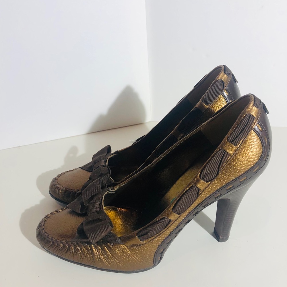 BCBG MAX AZRIA Bronze Metallic Pump, NWT, Sz 8